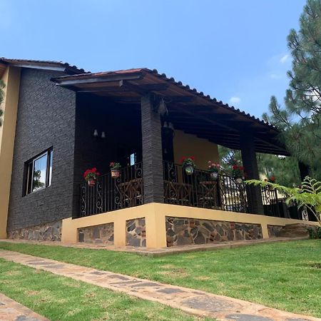 Cabana No.4 Puerta Del Bosque Mazamitla. 外观 照片